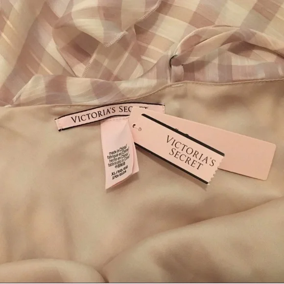 NWT Victoria’s Secret pink ruffled slip dress - Picture 3 of 7